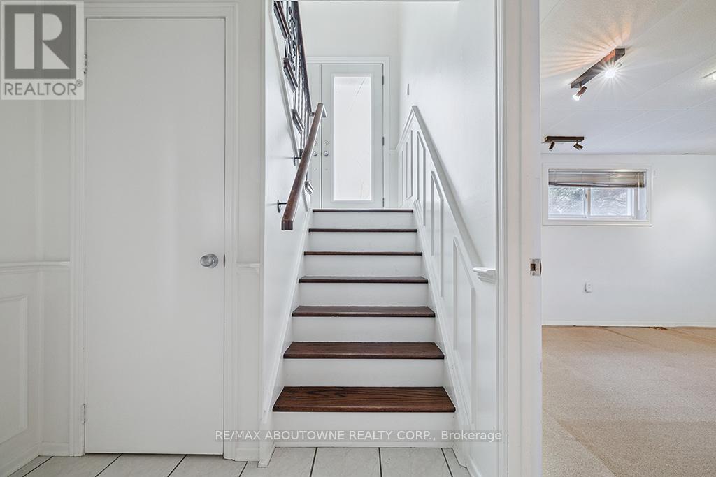 25 Bannisdale Way, Hamilton, Ontario  L0R 1H2 - Photo 29 - X12969710