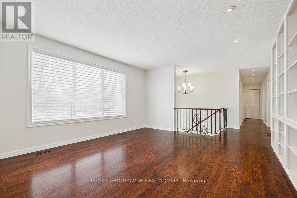 25 Bannisdale Way, Hamilton, Ontario  L0R 1H2 - Photo 9 - X12969710