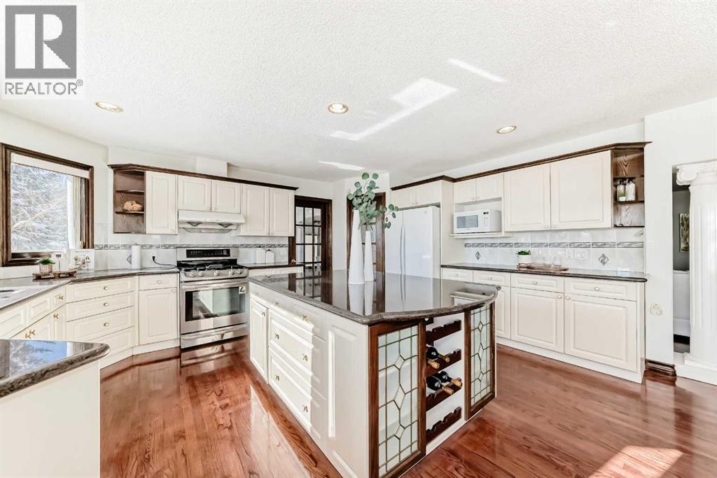 218 Schiller Place NW, Calgary, Alberta  T3L 1W8 - Photo 11 - A2290308