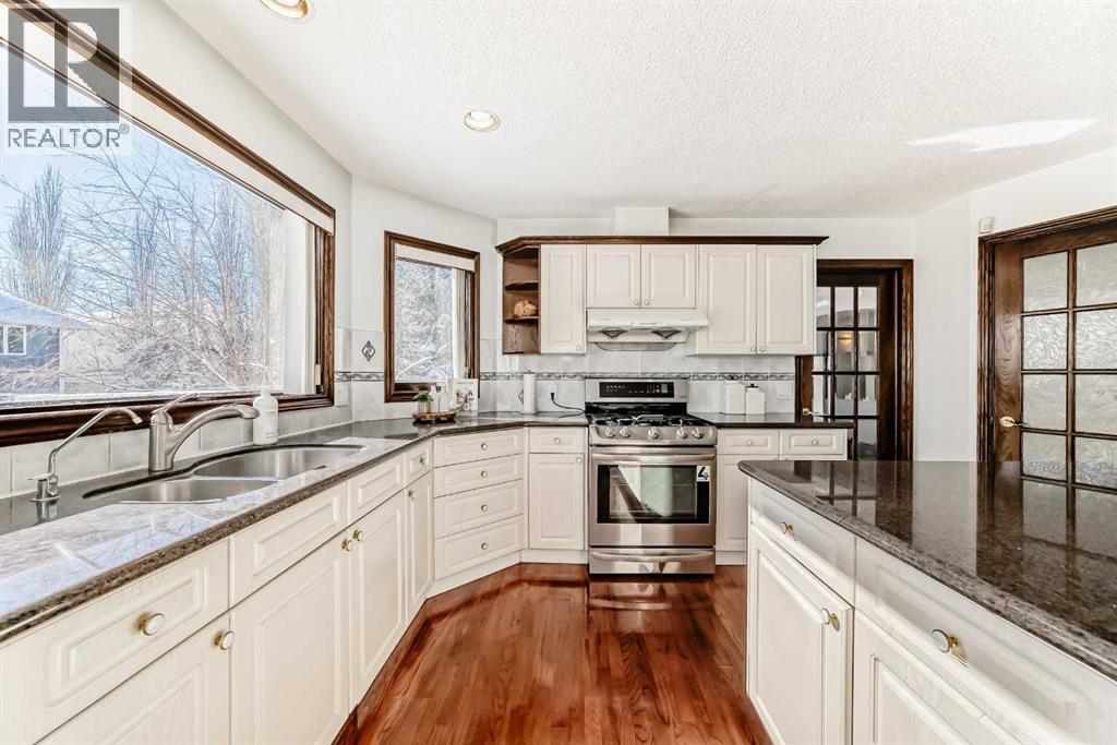 218 Schiller Place NW, Calgary, Alberta  T3L 1W8 - Photo 13 - A2290308