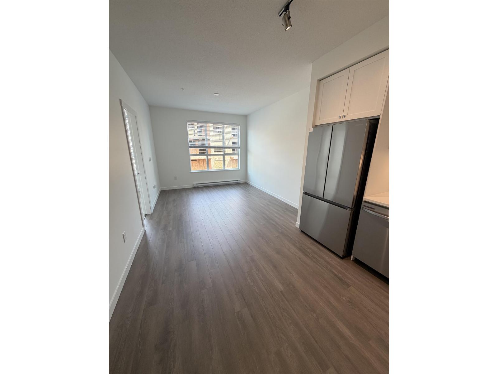 413 15733 85 Avenue, Surrey, British Columbia  V4N 6Z1 - Photo 2 - R3117191