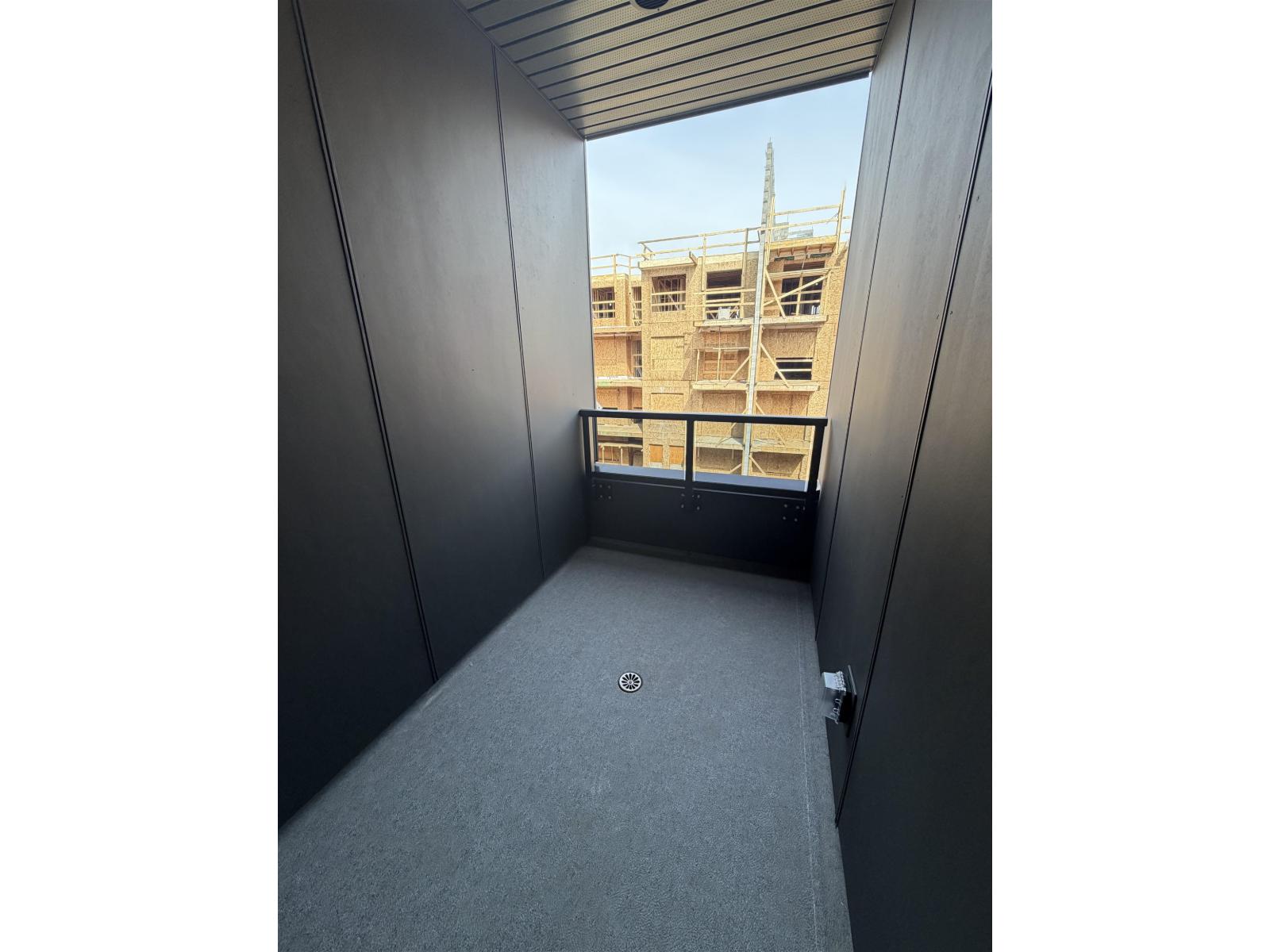 413 15733 85 Avenue, Surrey, British Columbia  V4N 6Z1 - Photo 8 - R3117191