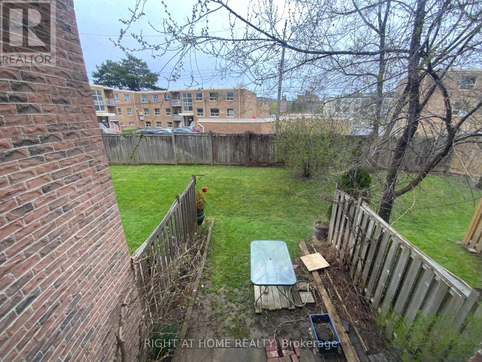 94 Dutch Myrtle Way, Toronto, Ontario  M3B 3K8 - Photo 42 - C12828602