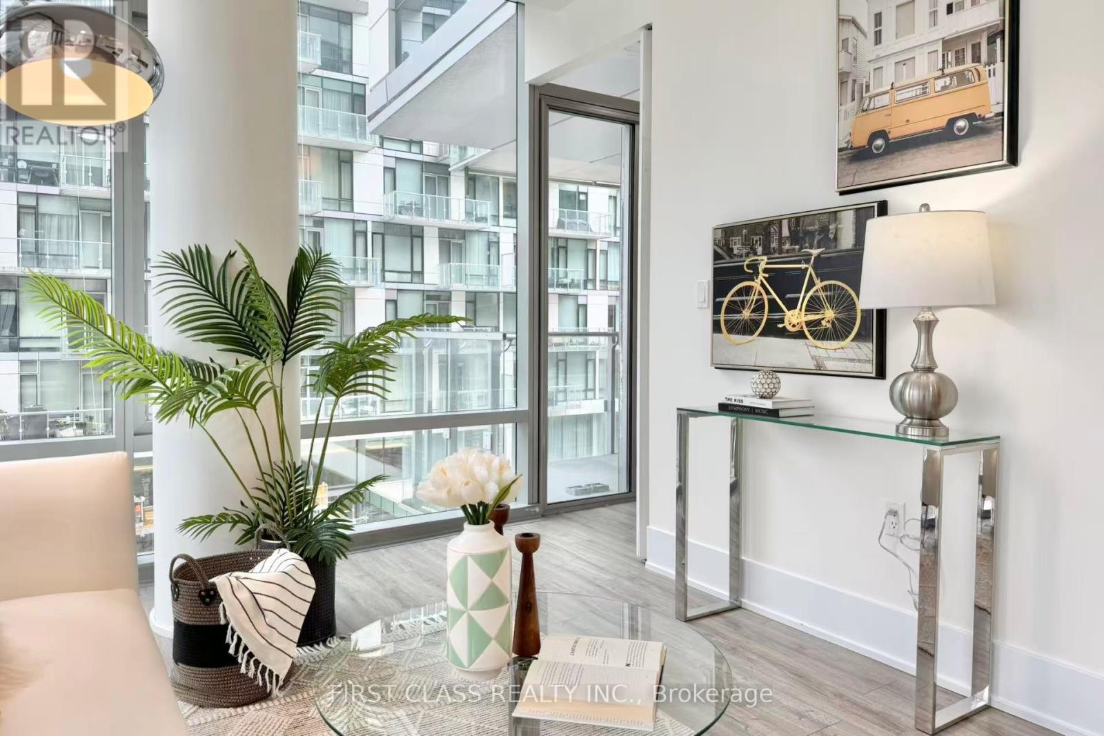 402 - 39 Queens Quay E, Toronto, Ontario  M5E 0A5 - Photo 2 - C13055922