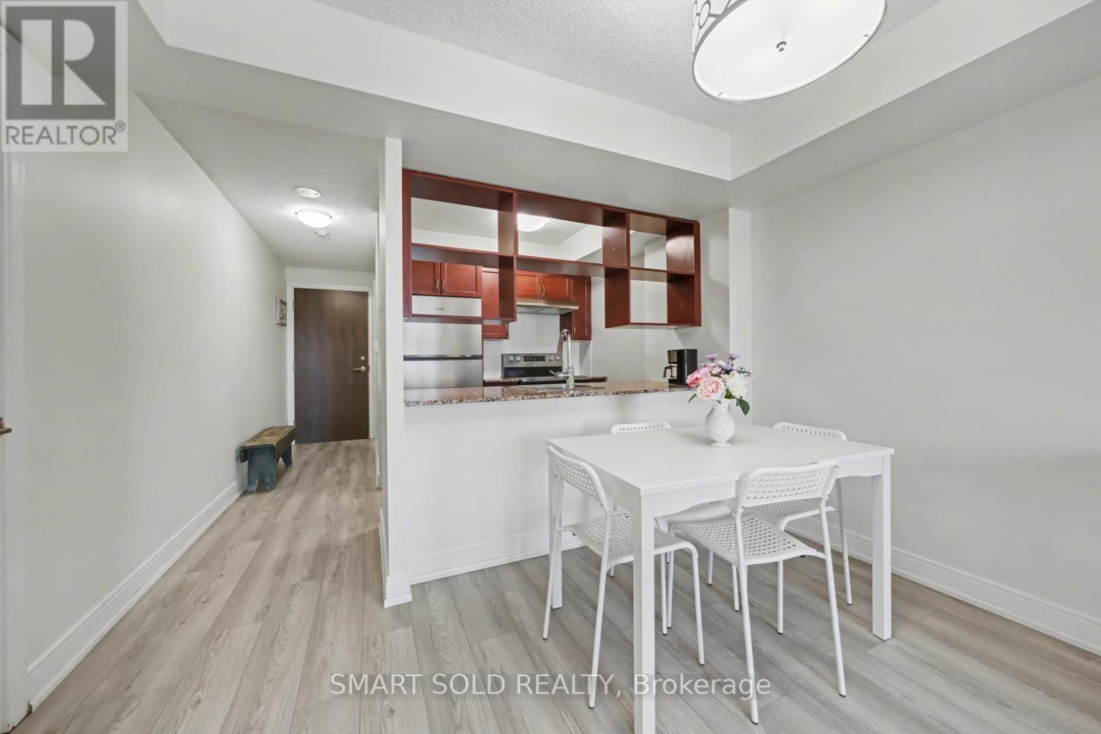 822 - 135 Village Green Square, Toronto (Agincourt South-Malvern West), Ontario  M1S 0G4 - Photo 12 - E13055918