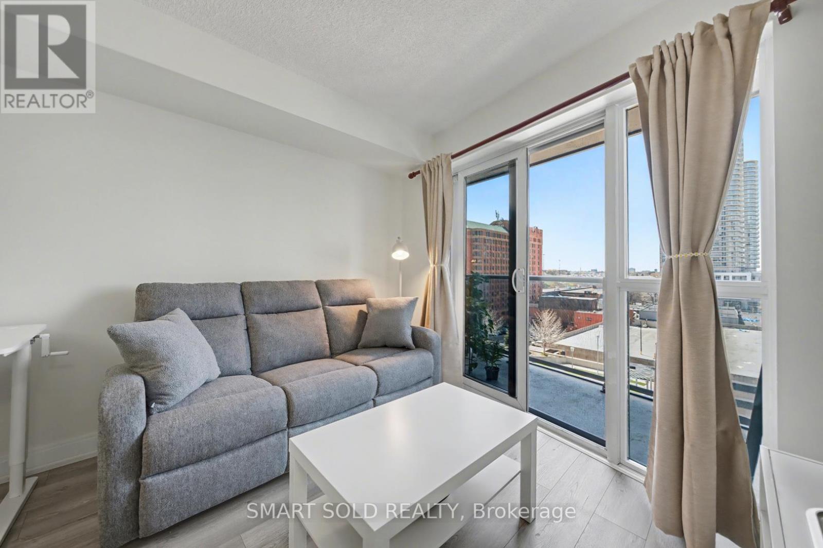 822 - 135 Village Green Square, Toronto (Agincourt South-Malvern West), Ontario  M1S 0G4 - Photo 17 - E13055918