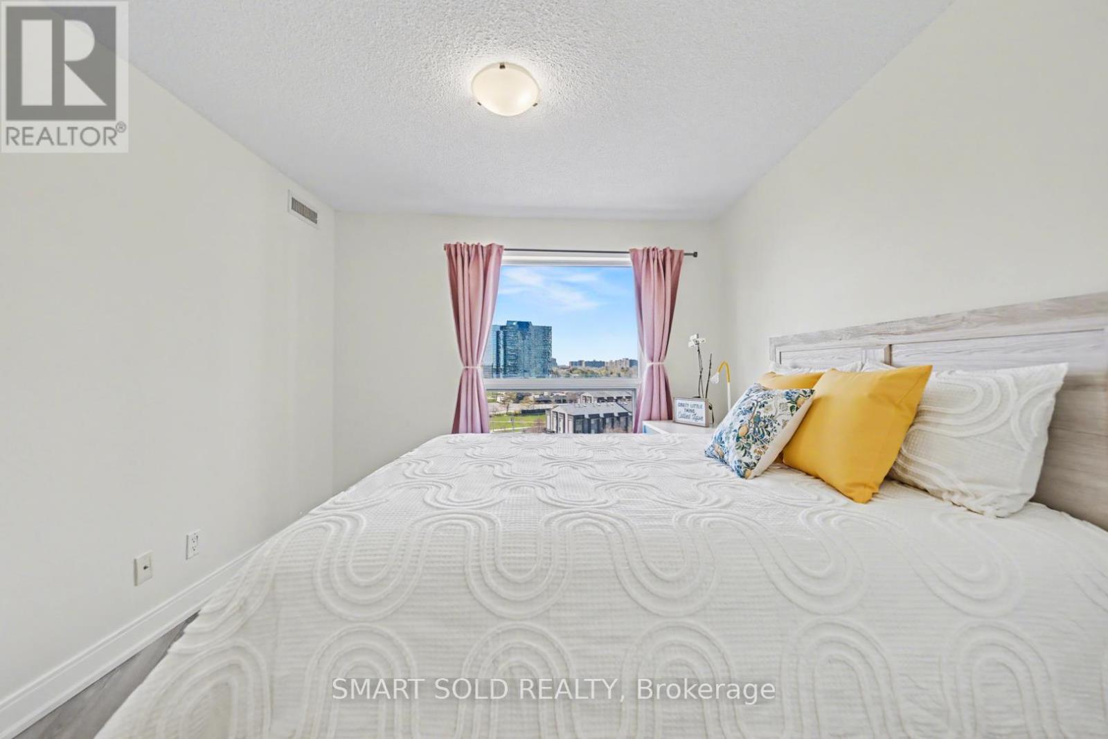 822 - 135 Village Green Square, Toronto (Agincourt South-Malvern West), Ontario  M1S 0G4 - Photo 21 - E13055918
