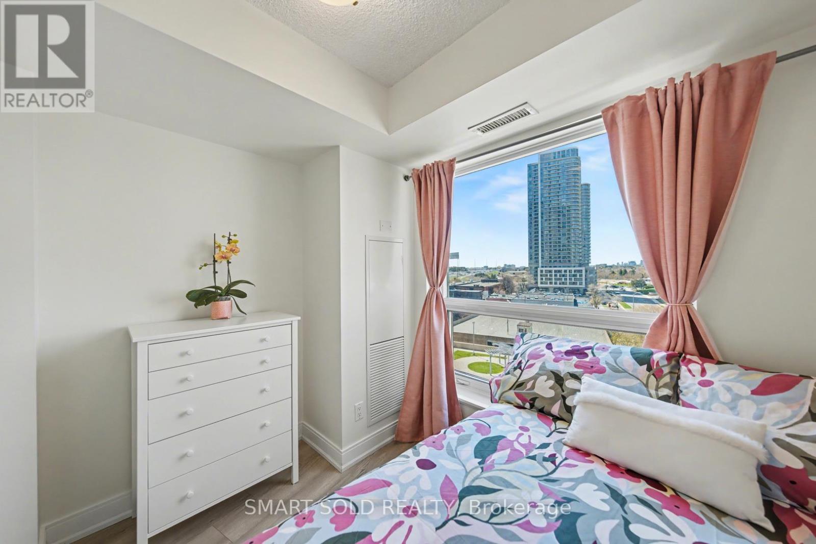 822 - 135 Village Green Square, Toronto (Agincourt South-Malvern West), Ontario  M1S 0G4 - Photo 27 - E13055918