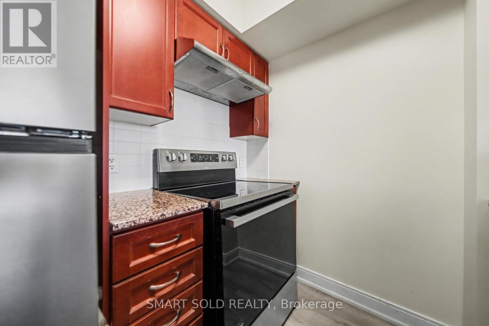 822 - 135 Village Green Square, Toronto (Agincourt South-Malvern West), Ontario  M1S 0G4 - Photo 8 - E13055918