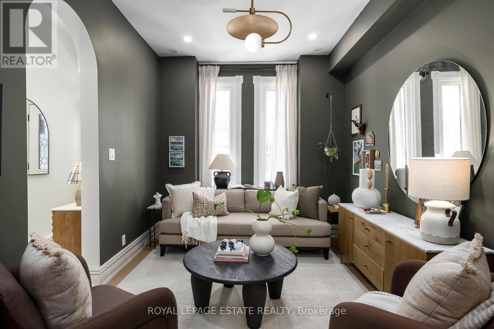 516 EASTERN AVENUE, Toronto, Ontario