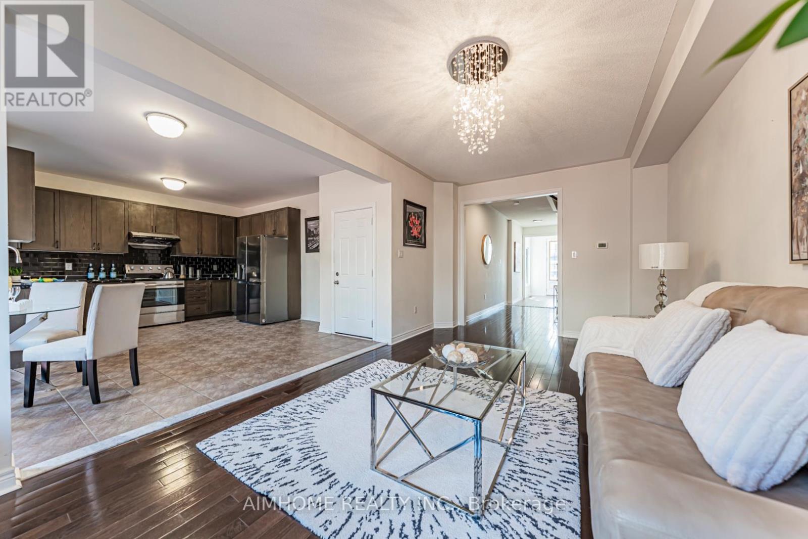 223 Emma Broadbent Court, Newmarket (Woodland Hill), Ontario  L3X 3K8 - Photo 18 - N13055942