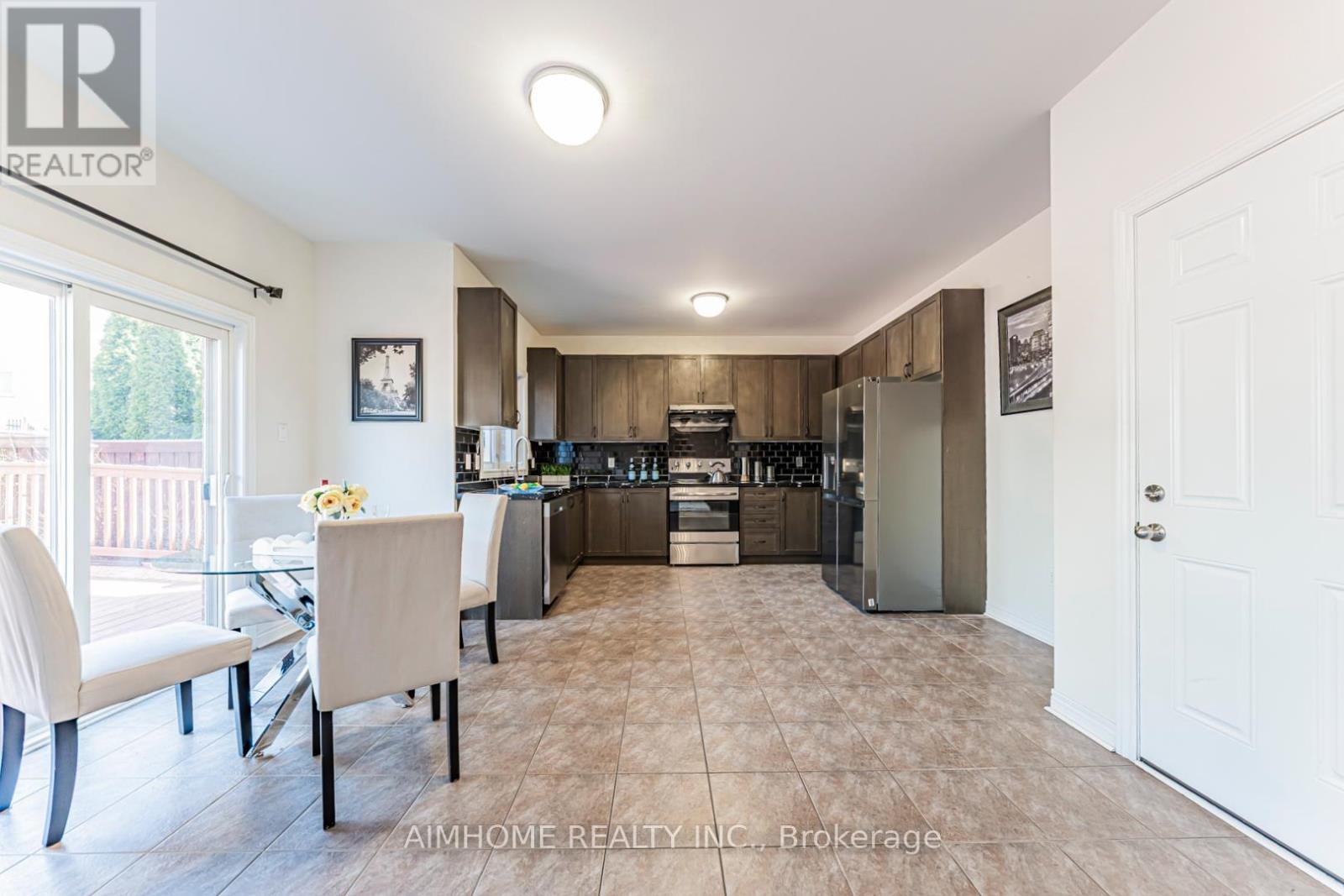 223 Emma Broadbent Court, Newmarket (Woodland Hill), Ontario  L3X 3K8 - Photo 19 - N13055942