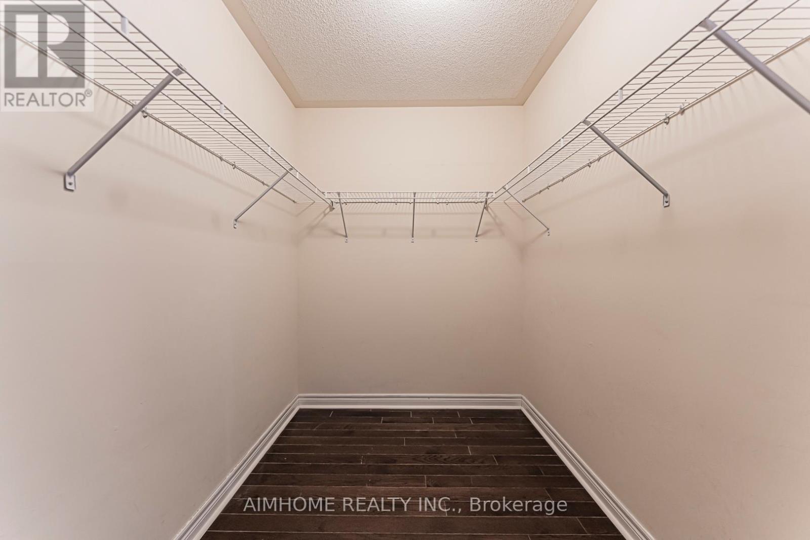 223 Emma Broadbent Court, Newmarket (Woodland Hill), Ontario  L3X 3K8 - Photo 35 - N13055942