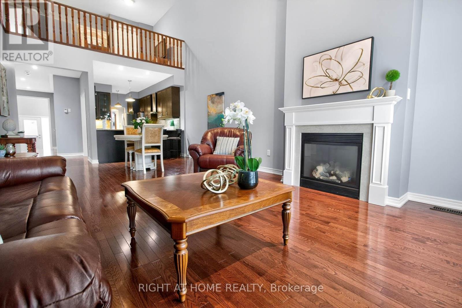 145 Louisbourg Way, Markham, Ontario  L6E 2A2 - Photo 6 - N13055952