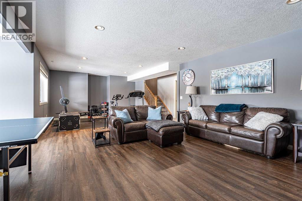 812 Coopers Drive SW, Airdrie, Alberta  T4B 2W3 - Photo 22 - A2305355