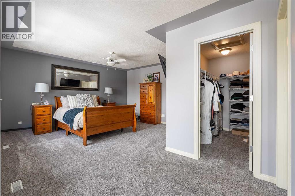 812 Coopers Drive SW, Airdrie, Alberta  T4B 2W3 - Photo 14 - A2305355