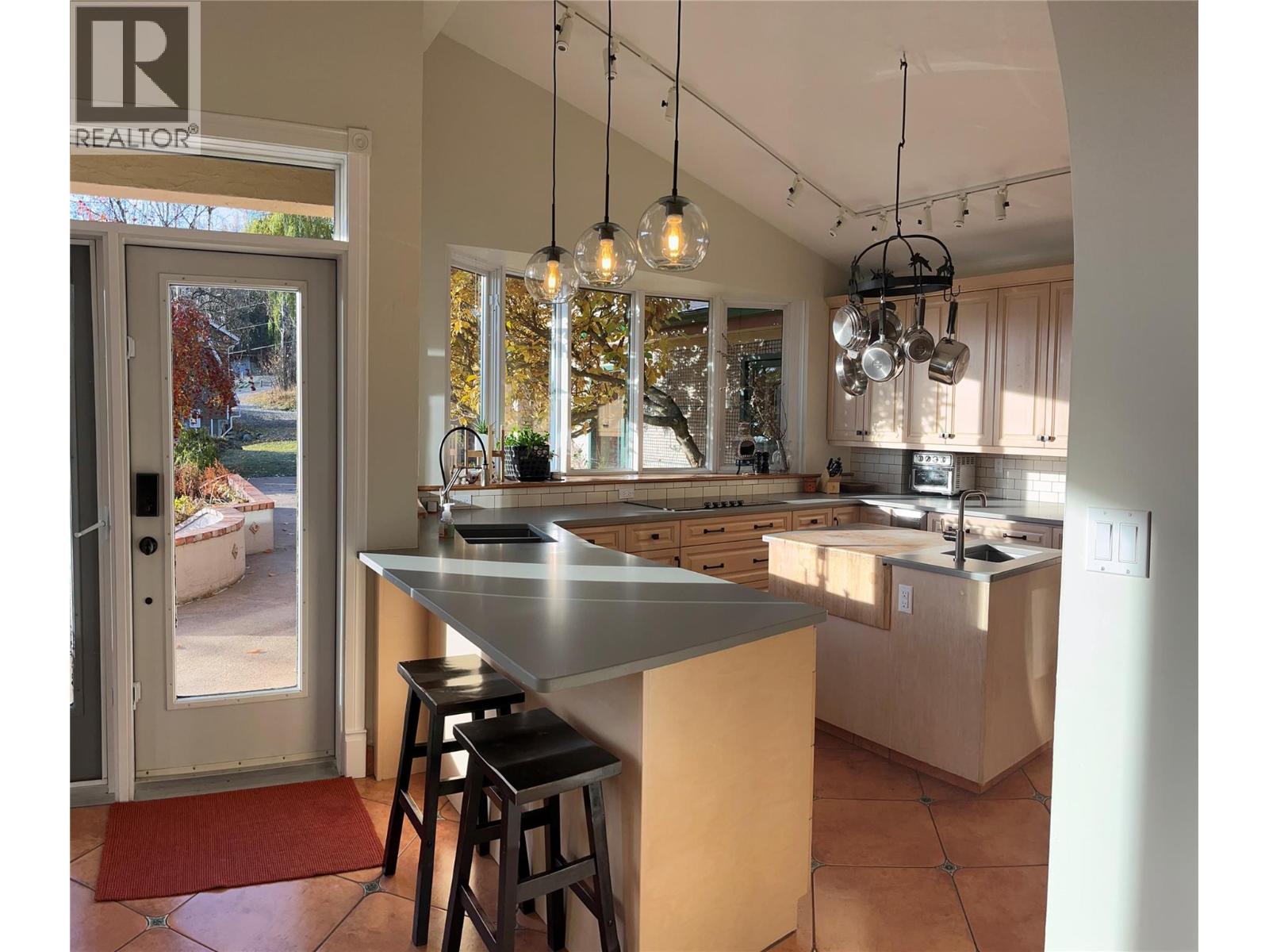 2302 Happy Valley Road, Rossland, British Columbia  V0G 1Y0 - Photo 20 - 10366069