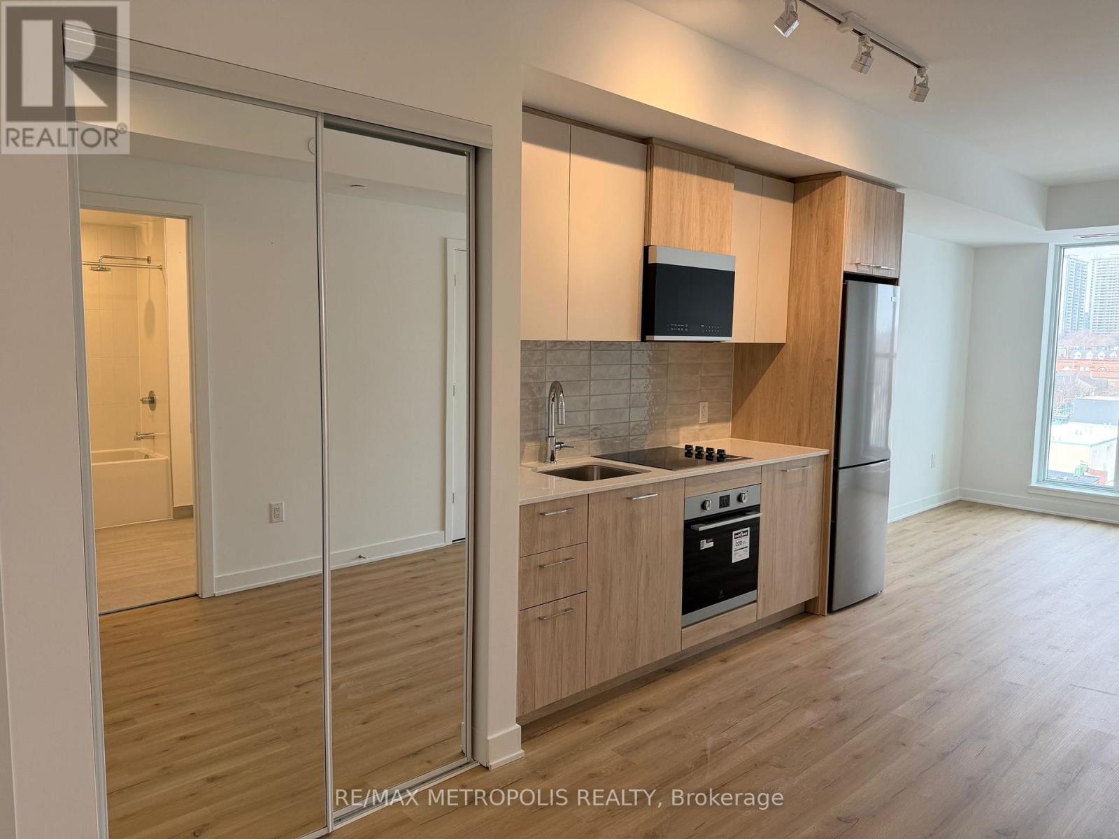 737 - 30 Dreamers Way, Toronto (Regent Park), Ontario  M5A 0Y7 - Photo 2 - C13055958