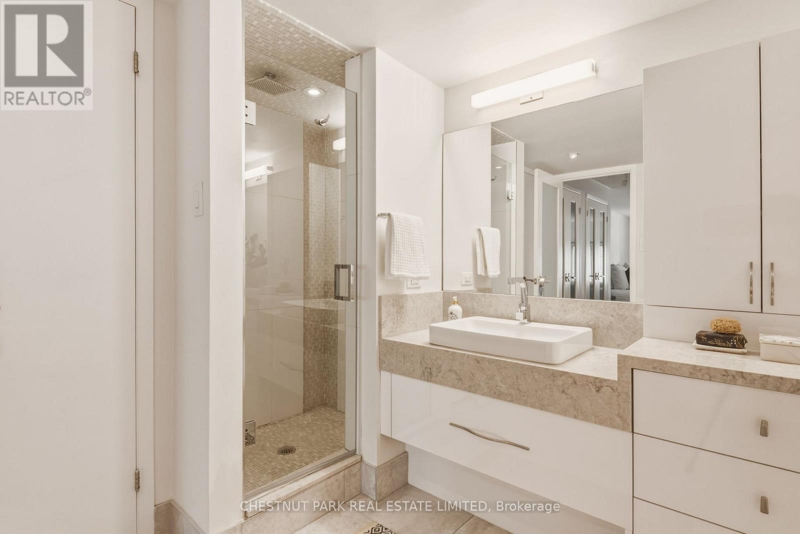 318 - 40 Oaklands Avenue, Toronto (Yonge-St. Clair), Ontario  M4V 2Z3 - Photo 31 - C13055964