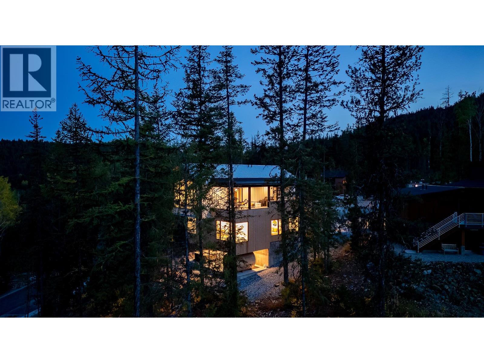 322 Larch Terrace, Rossland, British Columbia  V0G 1Y0 - Photo 13 - 10370827