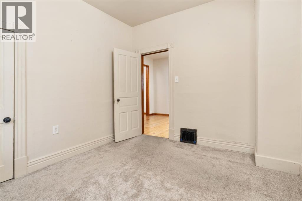 5015 52a Street, Camrose, Alberta  T4V 3Y7 - Photo 16 - A2305313