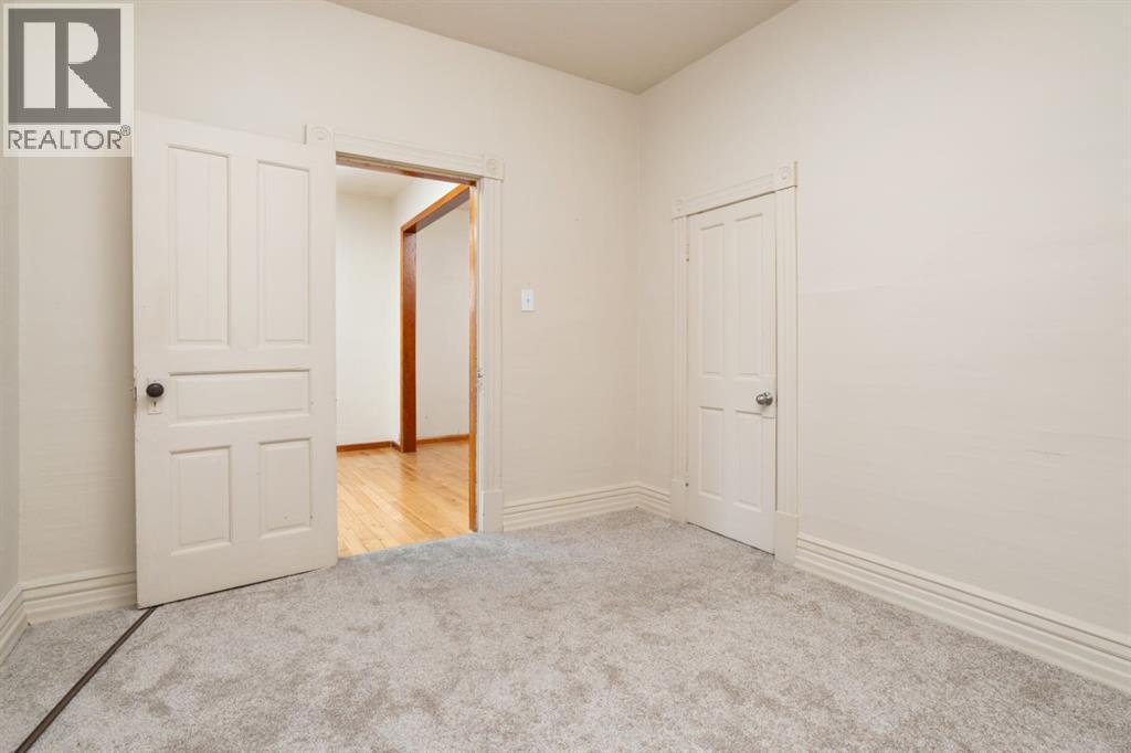 5015 52a Street, Camrose, Alberta  T4V 3Y7 - Photo 14 - A2305313