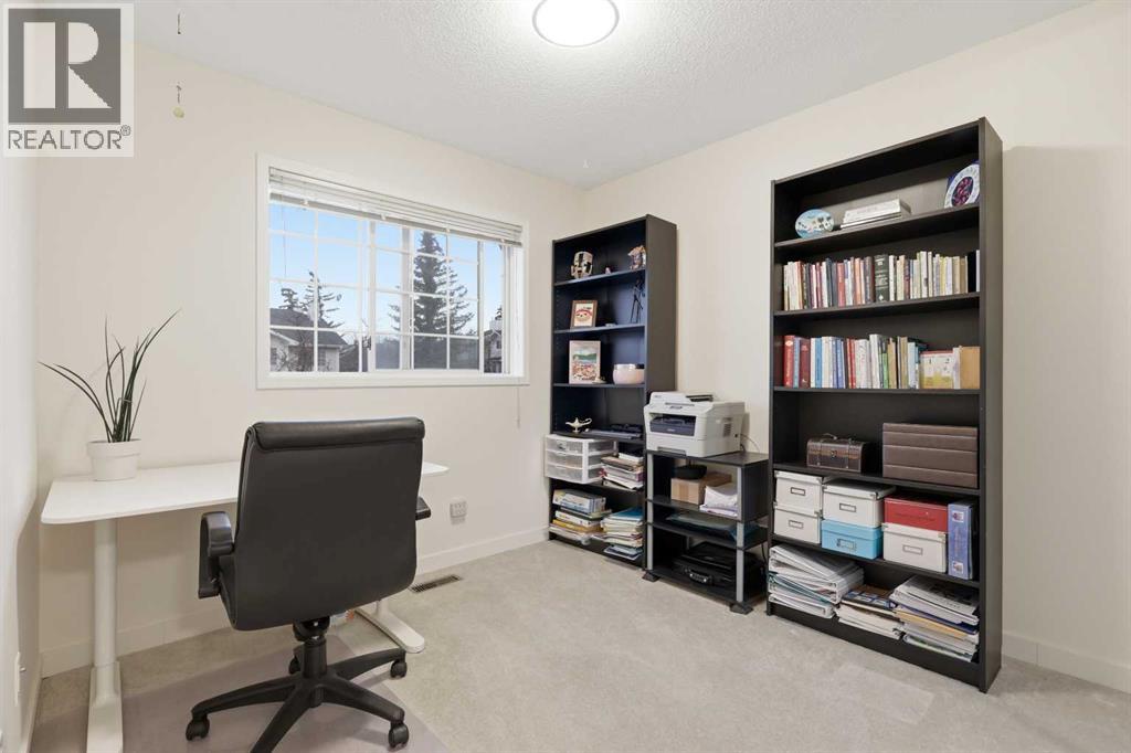 310 Hawkstone Manor Nw, Calgary, Alberta  T3G 2X2 - Photo 12 - A2306089