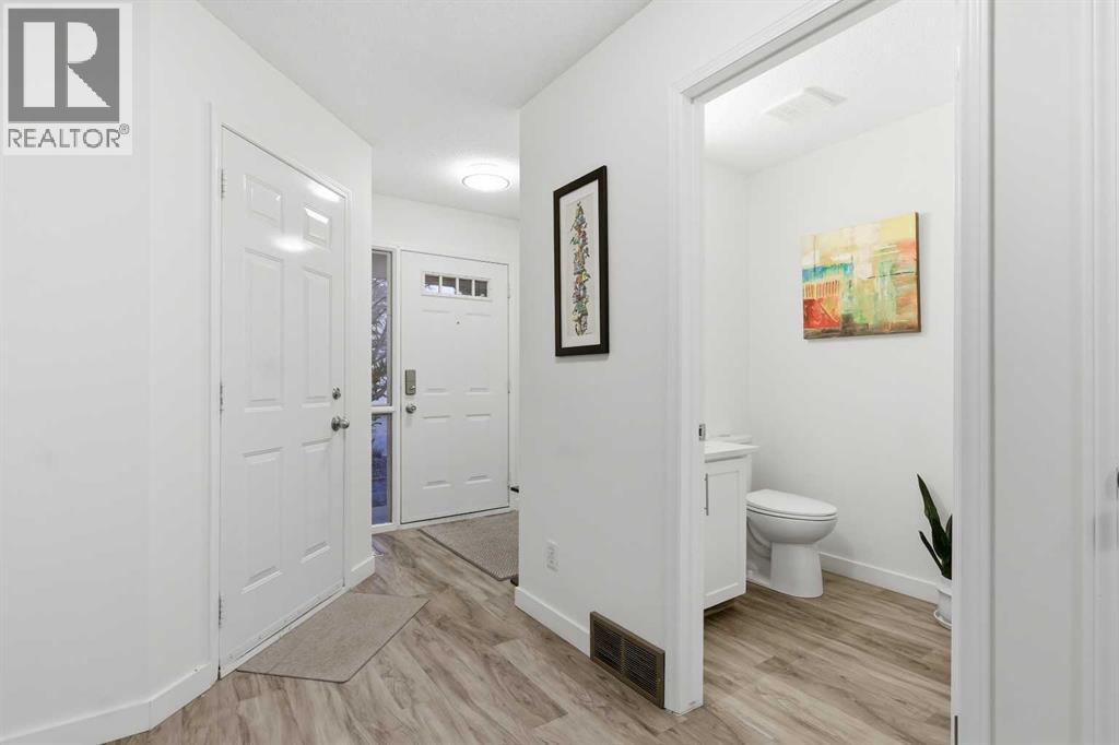 310 Hawkstone Manor Nw, Calgary, Alberta  T3G 2X2 - Photo 20 - A2306089