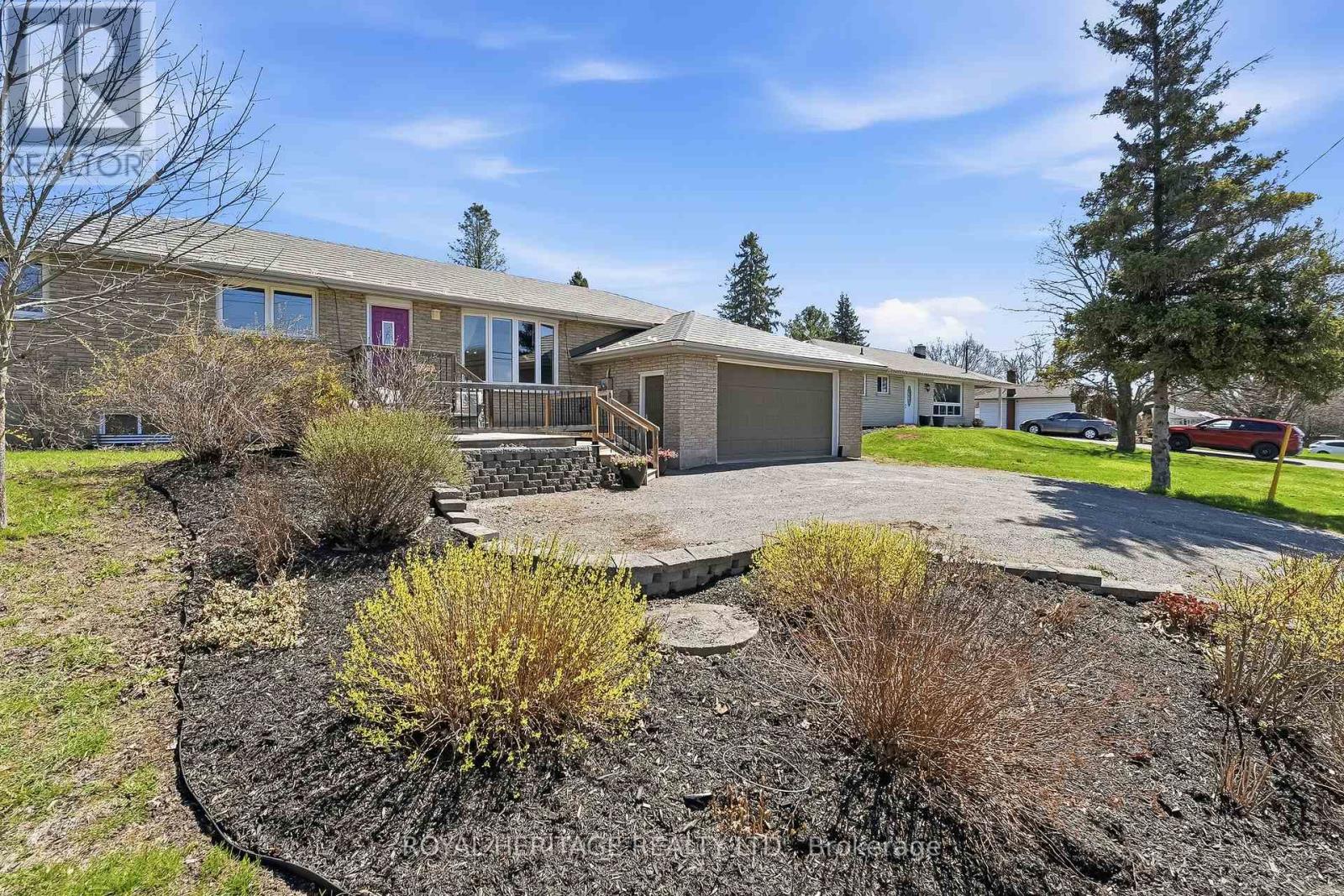 2434 WALLBRIDGE LOYALIST ROAD, Quinte West, Ontario