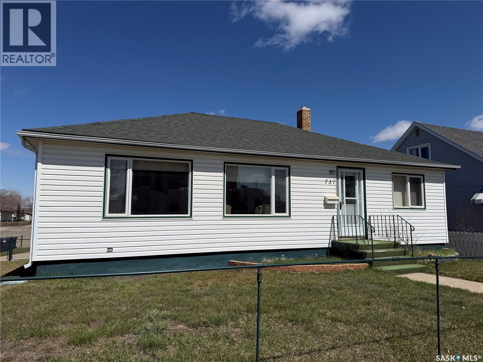 737 Third STREET, Estevan, Saskatchewan