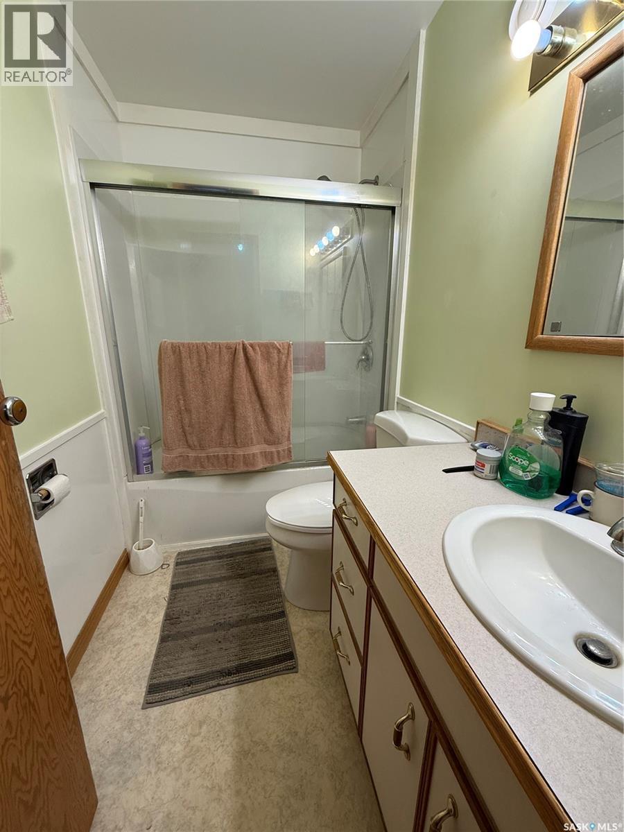 737 Third Street, Estevan, Saskatchewan  S4A 0P7 - Photo 15 - SK034240