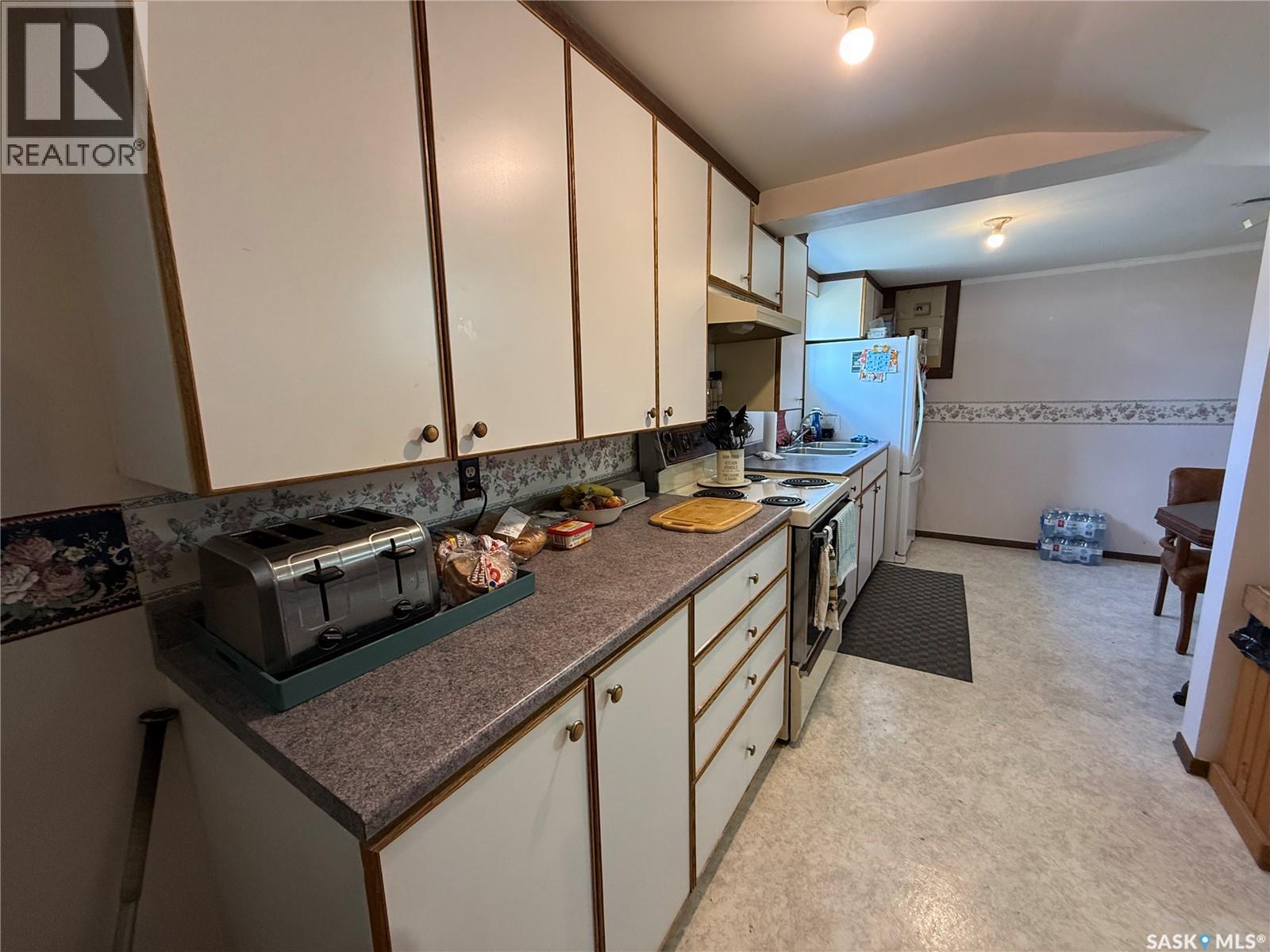 737 Third Street, Estevan, Saskatchewan  S4A 0P7 - Photo 18 - SK034240