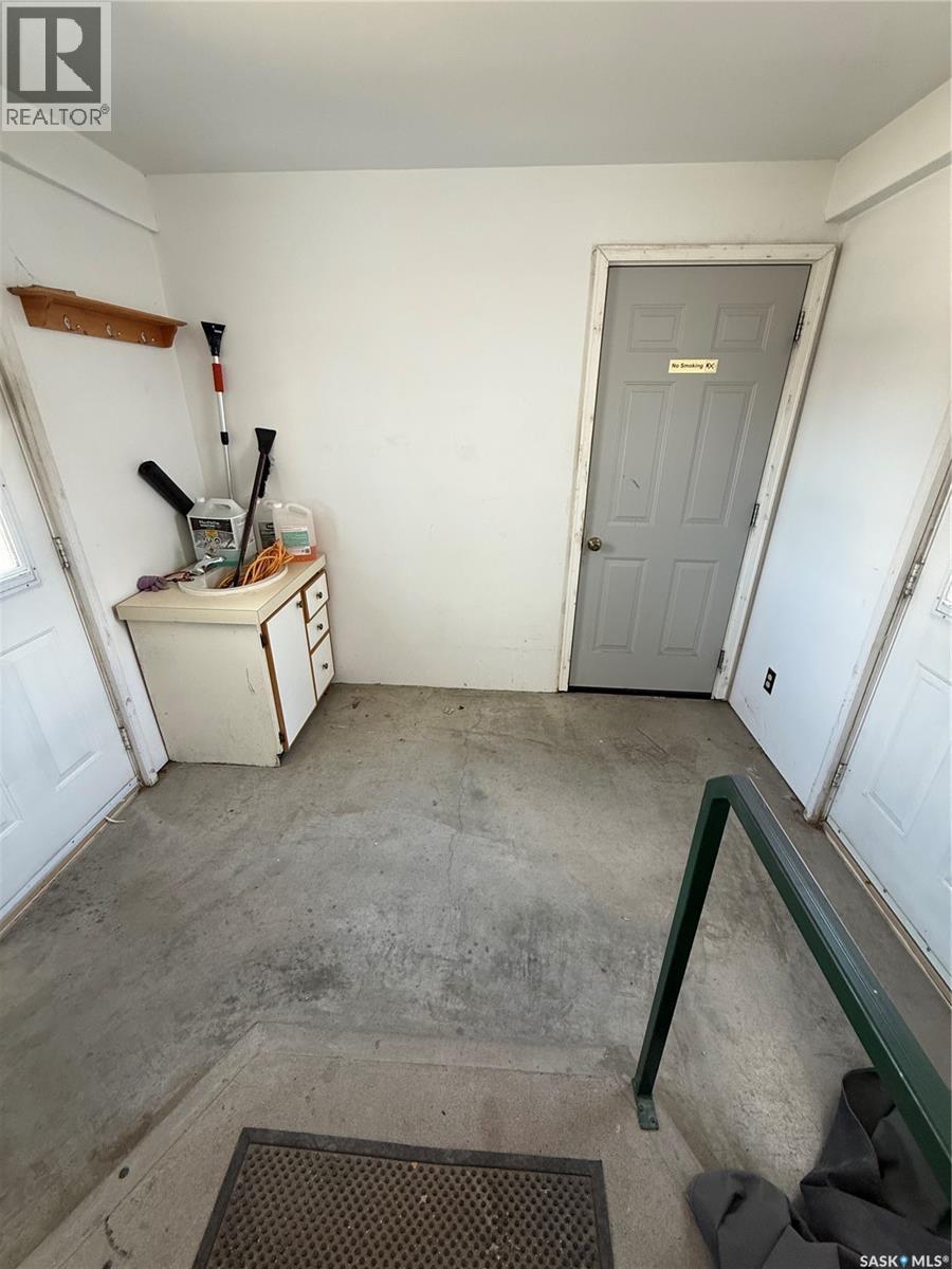 737 Third Street, Estevan, Saskatchewan  S4A 0P7 - Photo 24 - SK034240