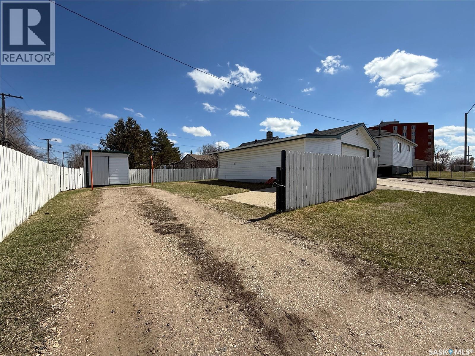 737 Third Street, Estevan, Saskatchewan  S4A 0P7 - Photo 5 - SK034240