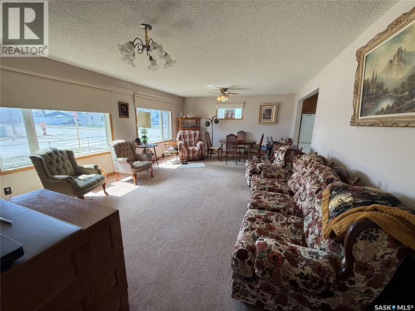 737 Third Street, Estevan, Saskatchewan  S4A 0P7 - Photo 7 - SK034240