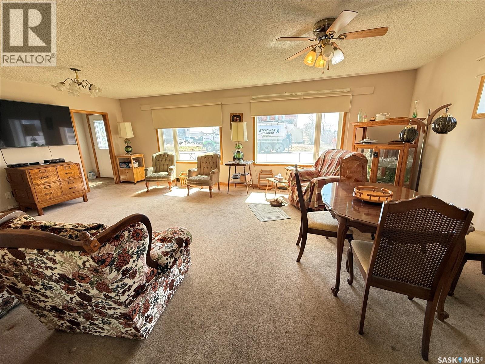 737 Third Street, Estevan, Saskatchewan  S4A 0P7 - Photo 8 - SK034240