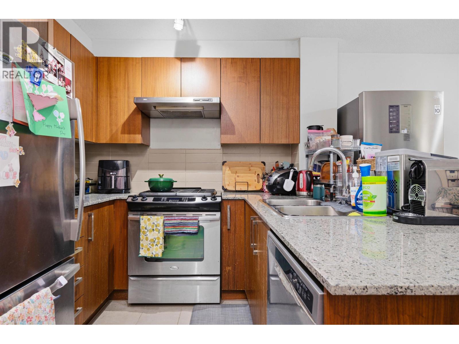 109 5889 Irmin Street, Burnaby, British Columbia  V5J 0C1 - Photo 10 - R3113971