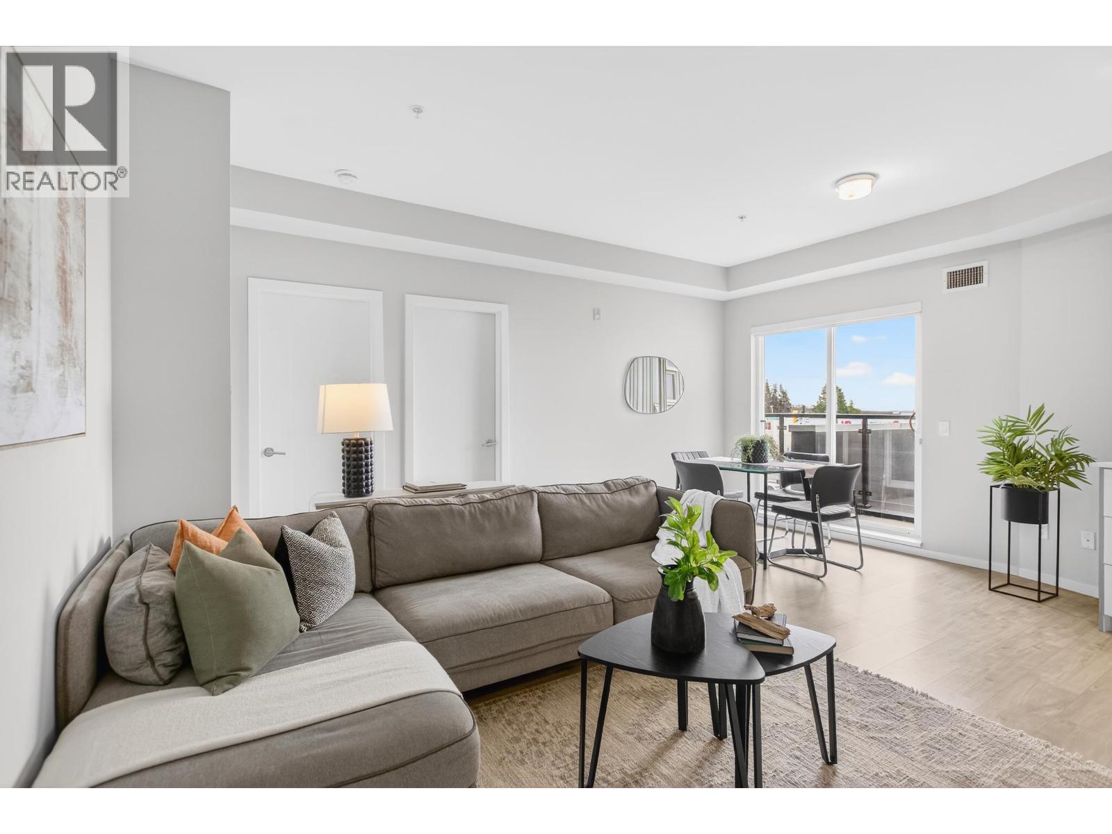 215 6283 Kingsway Avenue, Burnaby, British Columbia  V5J 0H3 - Photo 3 - R3114551