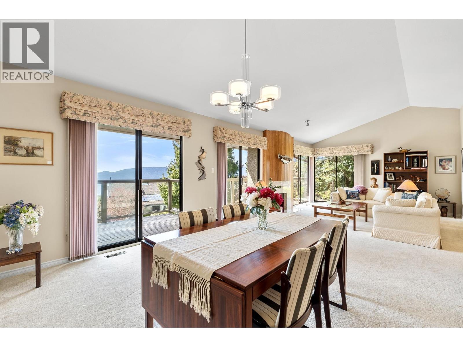 4724 Woodburn Court, West Vancouver, British Columbia  V7S 3B3 - Photo 8 - R3117184