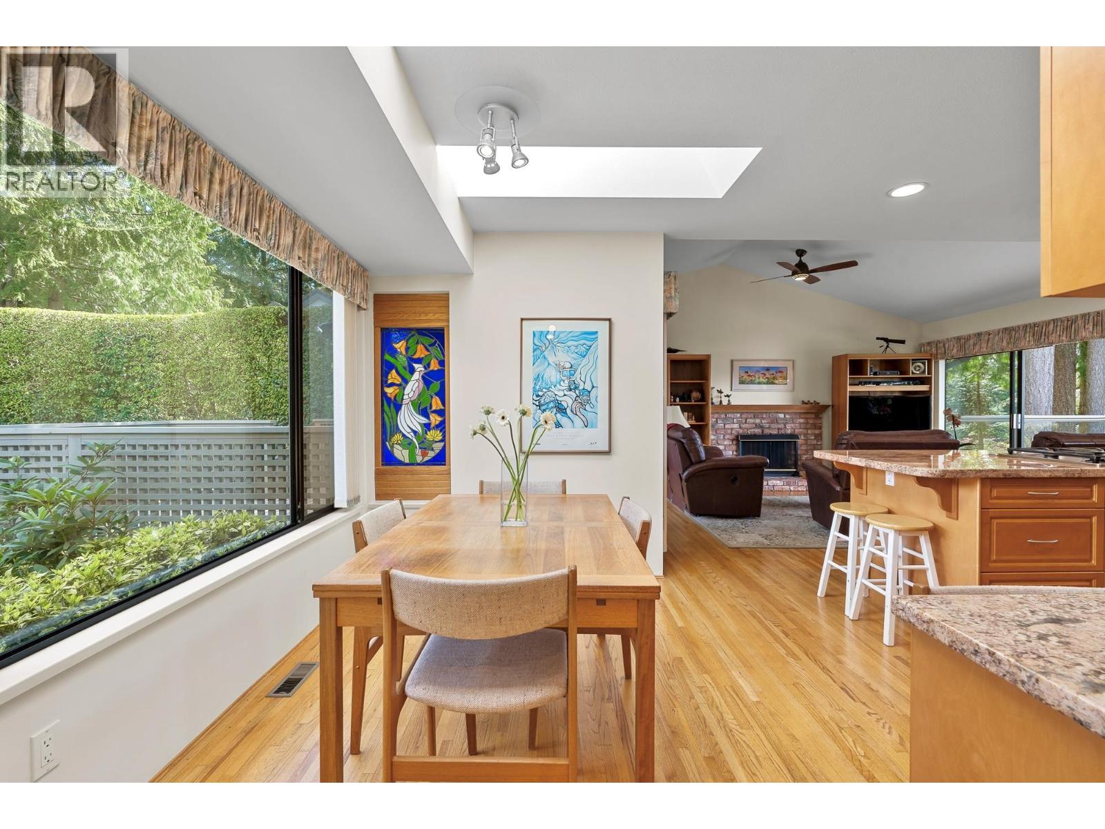 4724 Woodburn Court, West Vancouver, British Columbia  V7S 3B3 - Photo 12 - R3117184