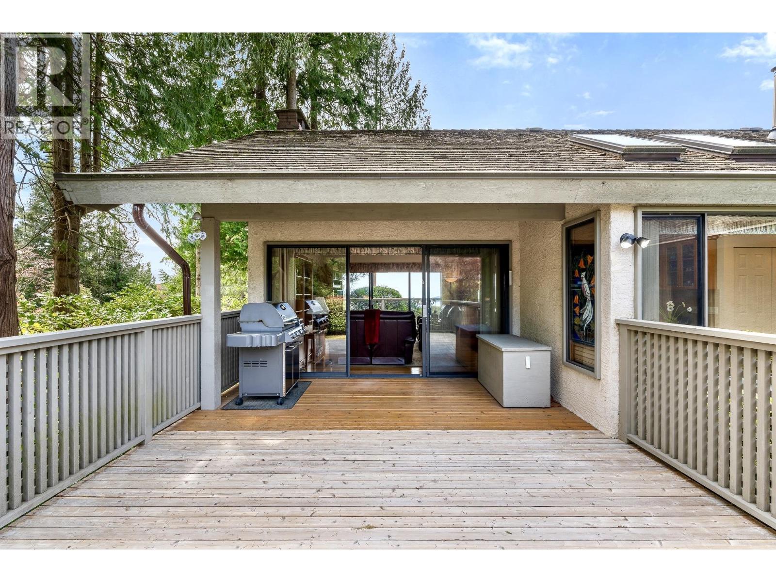 4724 Woodburn Court, West Vancouver, British Columbia  V7S 3B3 - Photo 29 - R3117184