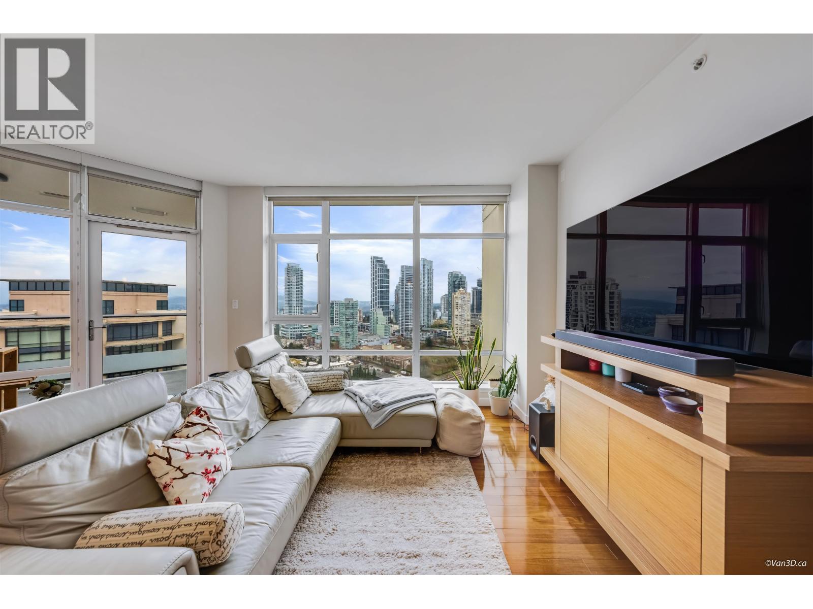 2405 6188 Wilson Avenue, Burnaby, British Columbia  V5H 0A5 - Photo 6 - R3110236