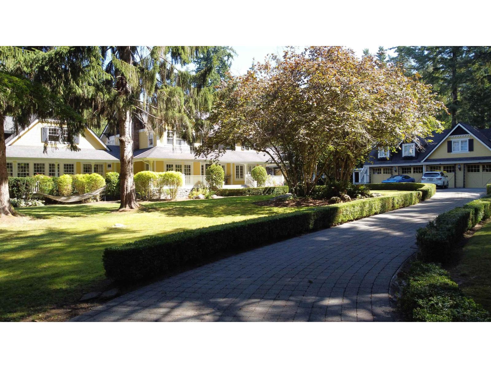 13685 30 Avenue, Surrey, British Columbia  V4P 1V3 - Photo 2 - R3117006