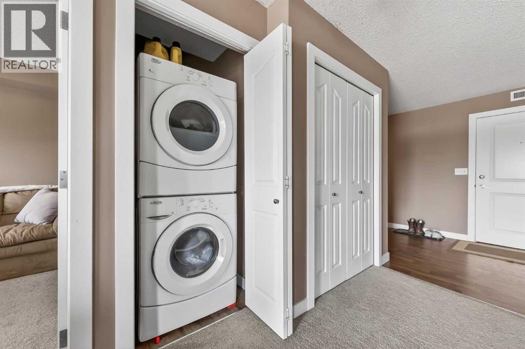 4317, 403 Mackenzie Way Sw, Airdrie, Alberta  T4B 3V7 - Photo 15 - A2298434