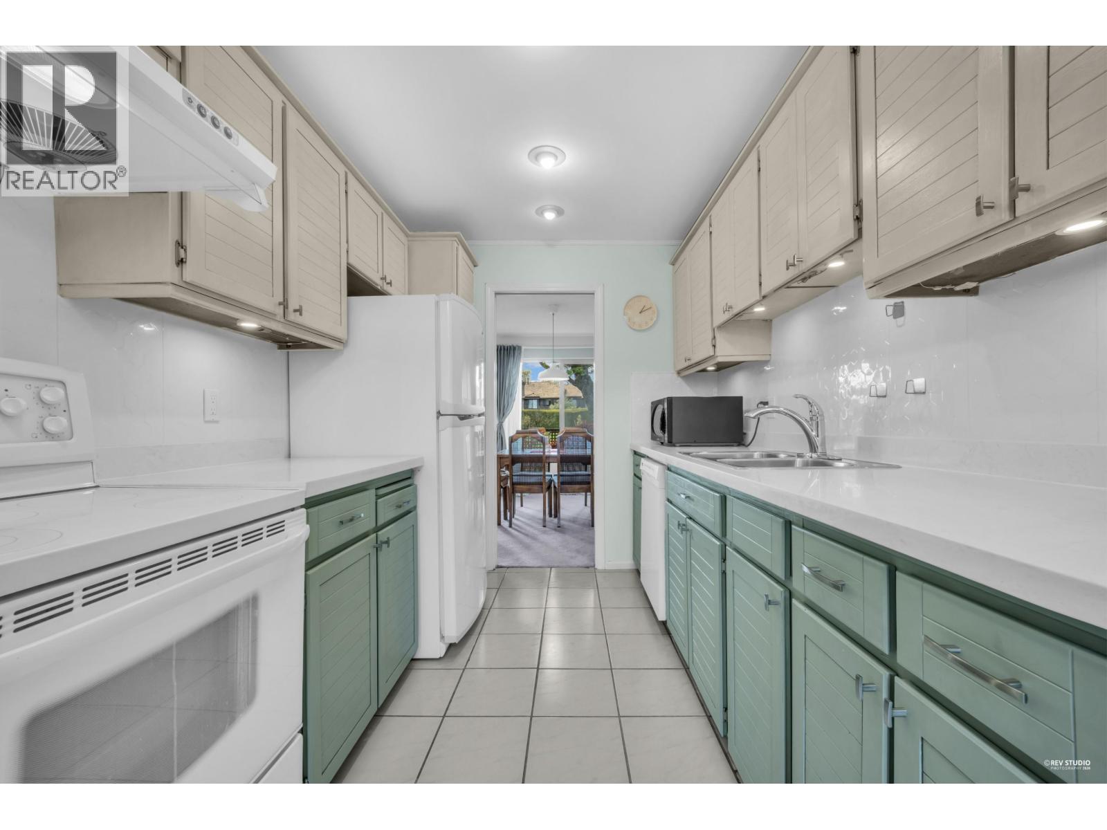 2 8311 Saunders Road, Richmond, British Columbia  V7A 2A6 - Photo 7 - R3117108