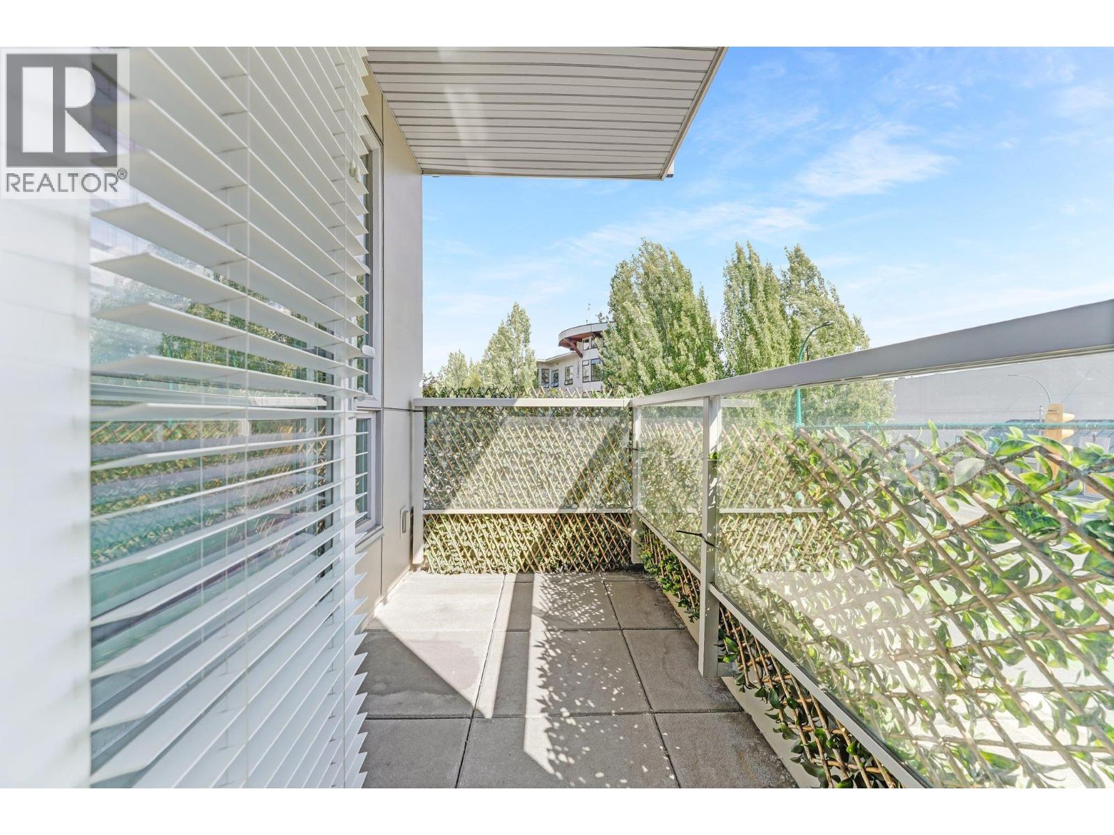 211 1621 Hamilton Avenue, North Vancouver, British Columbia  V7P 0B7 - Photo 13 - R3106055