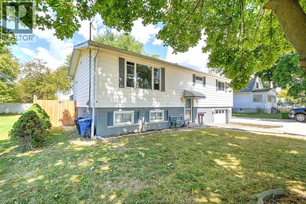 9569 Malden Road, Lasalle, Ontario  N9J 2W5 - Photo 3 - 26009439