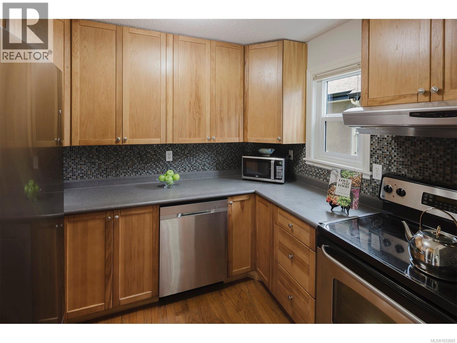 304 229 Ontario St, Victoria, British Columbia  V8V 1N1 - Photo 12 - 1033685