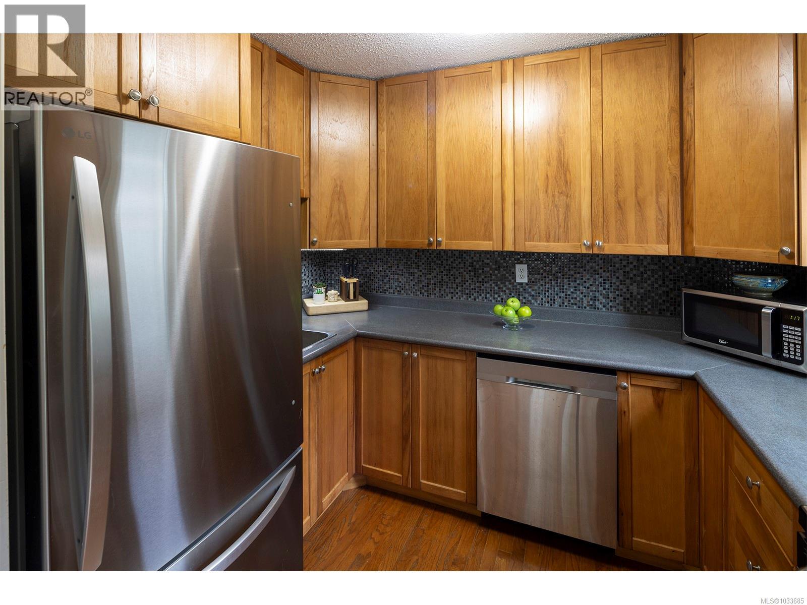 304 229 Ontario St, Victoria, British Columbia  V8V 1N1 - Photo 13 - 1033685