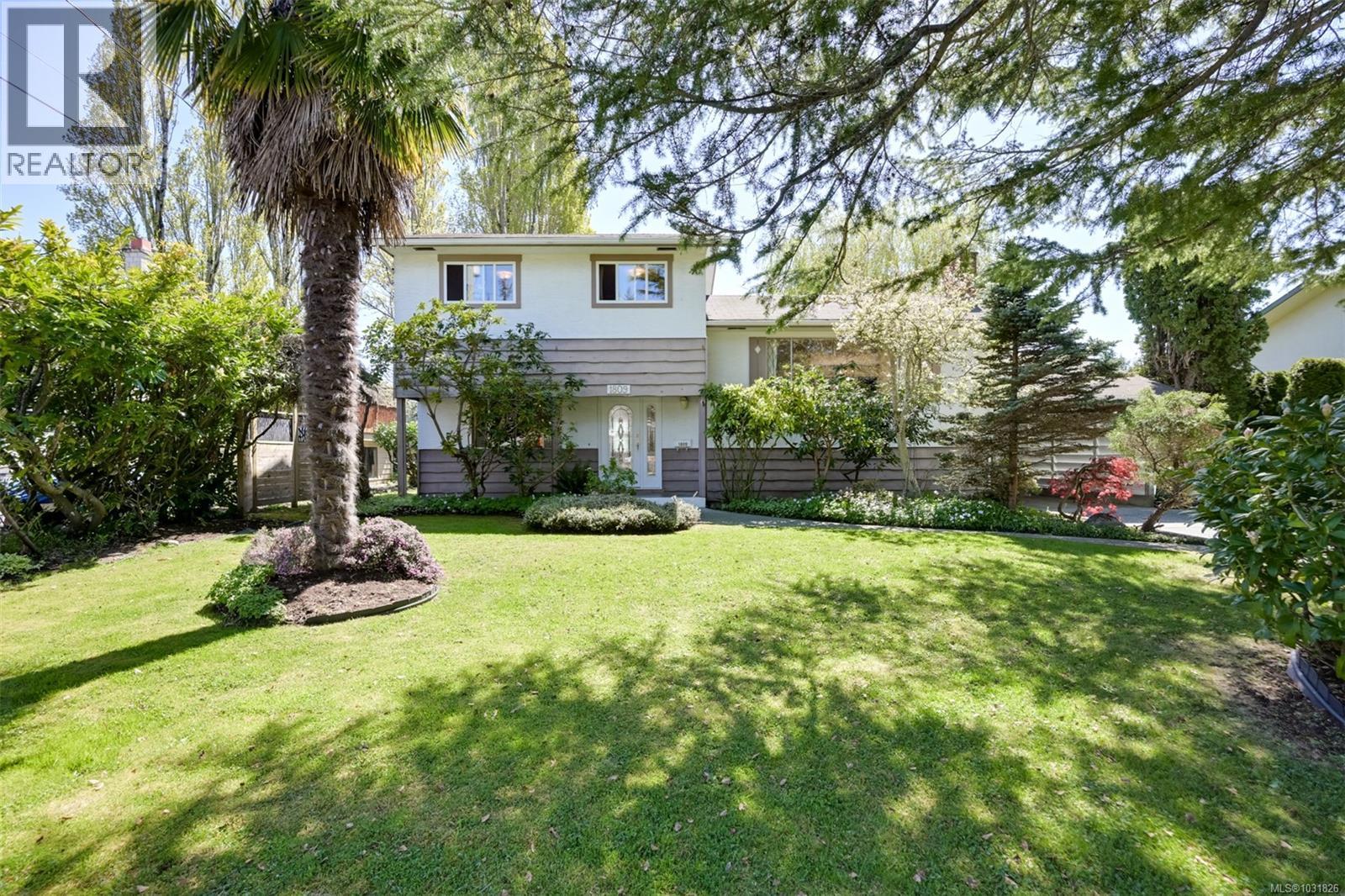 1809 Jade Pl, Saanich, British Columbia  V9P 3E5 - Photo 2 - 1031826